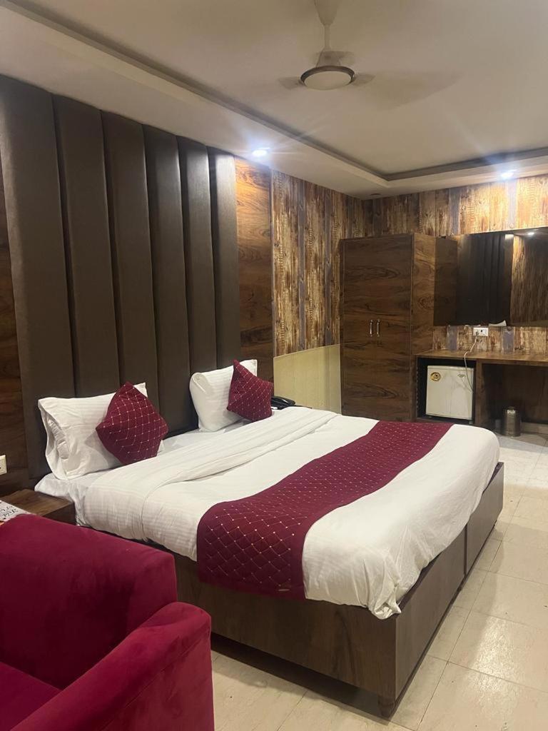 Hotel Hanuwant Palace Új-Delhi Kültér fotó