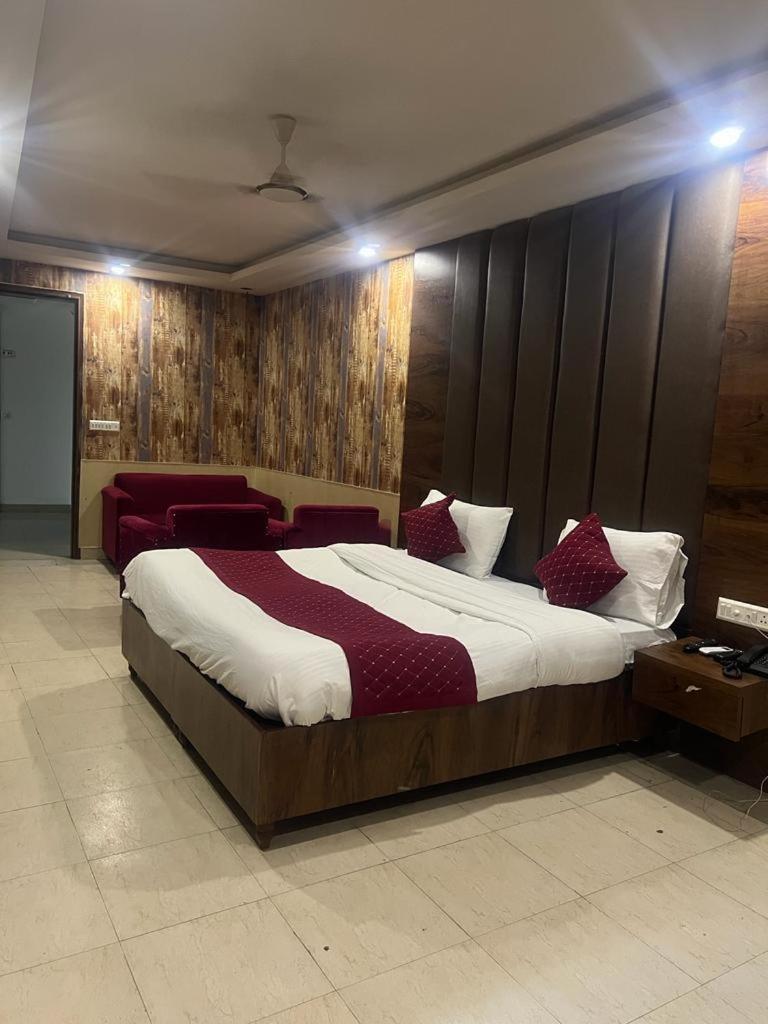 Hotel Hanuwant Palace Új-Delhi Kültér fotó